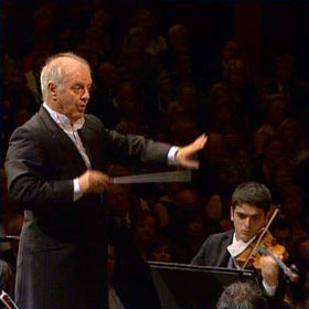 Daniel Barenboim conducts the West-Eastern Divan Orchestra