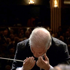 Daniel Barenboim conducts the West-Eastern Divan Orchestra