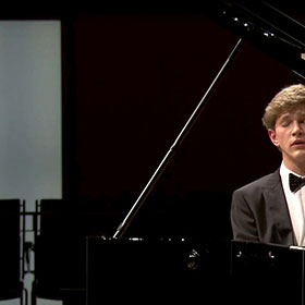 Jan Lisiecki plays Beethoven, Mendelssohn, Chopin