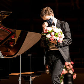 Jan Lisiecki plays Beethoven, Mendelssohn, Chopin
