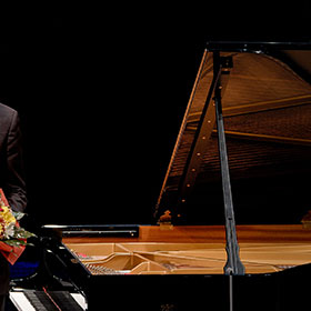 Jan Lisiecki plays Chopin: Etudes & Nocturnes