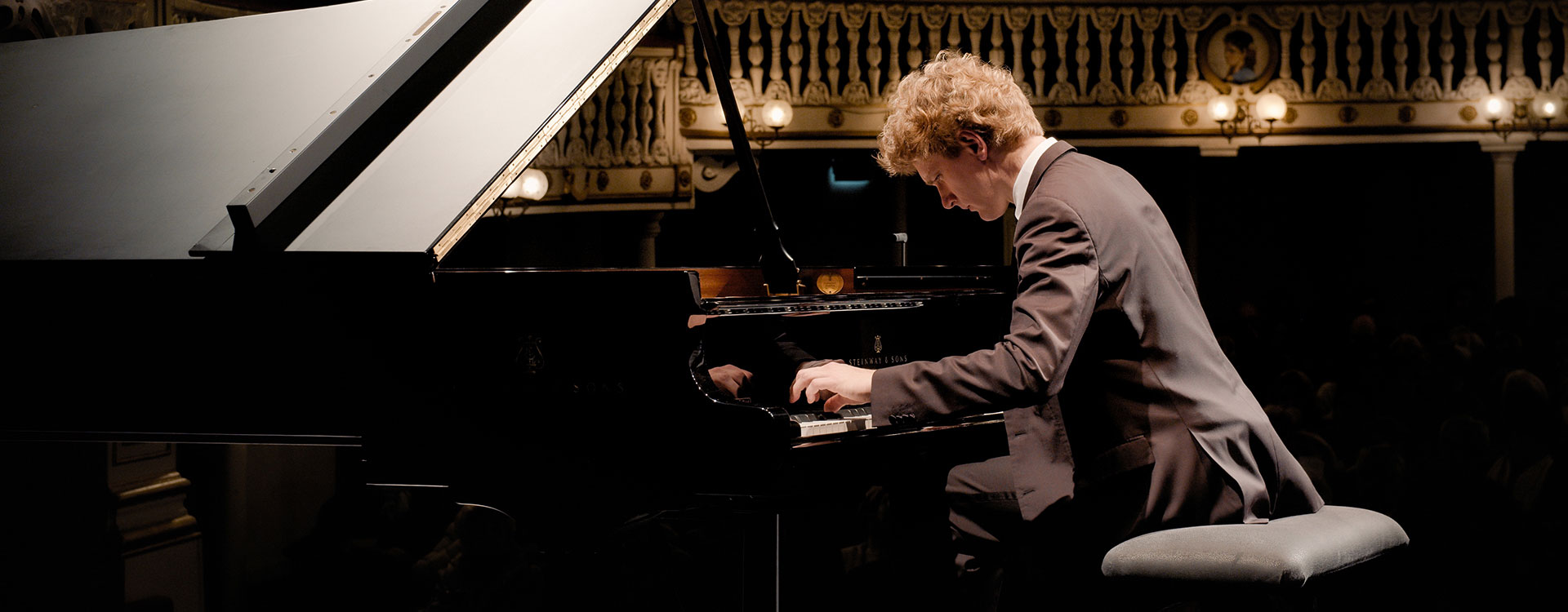 Jan Lisiecki plays Chopin: Etudes & Nocturnes