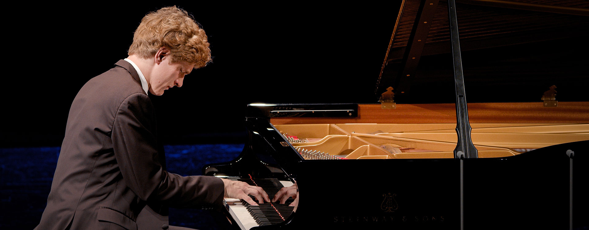 Jan Lisiecki plays Chopin: Etudes & Nocturnes