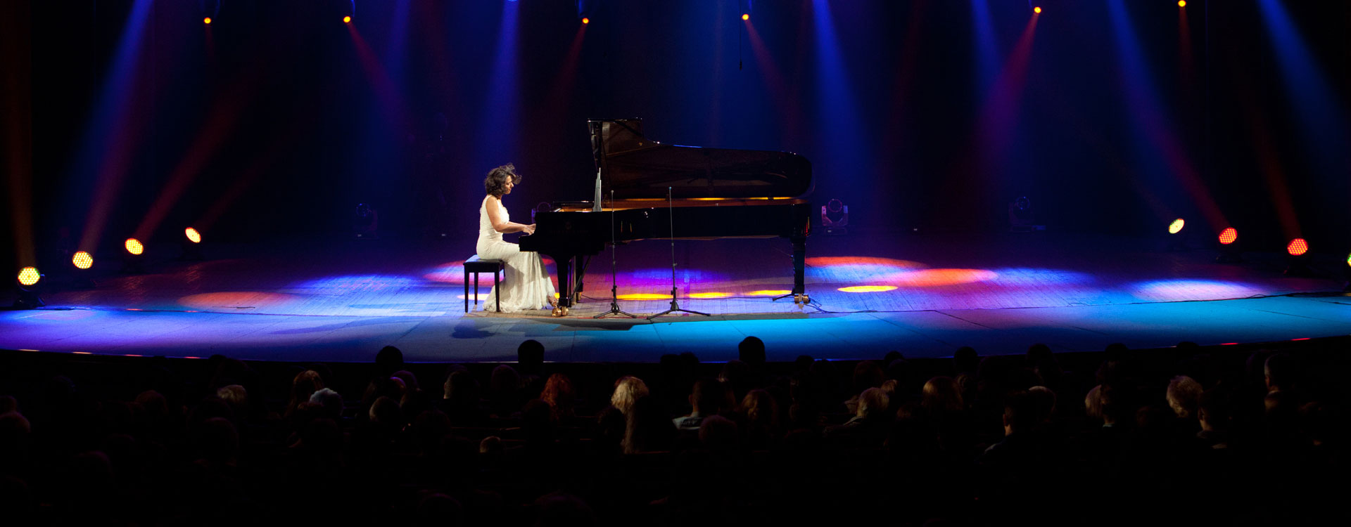 Khatia Buniatishvili in Kiev, Mussorgsky - Pictures at an Exhibition