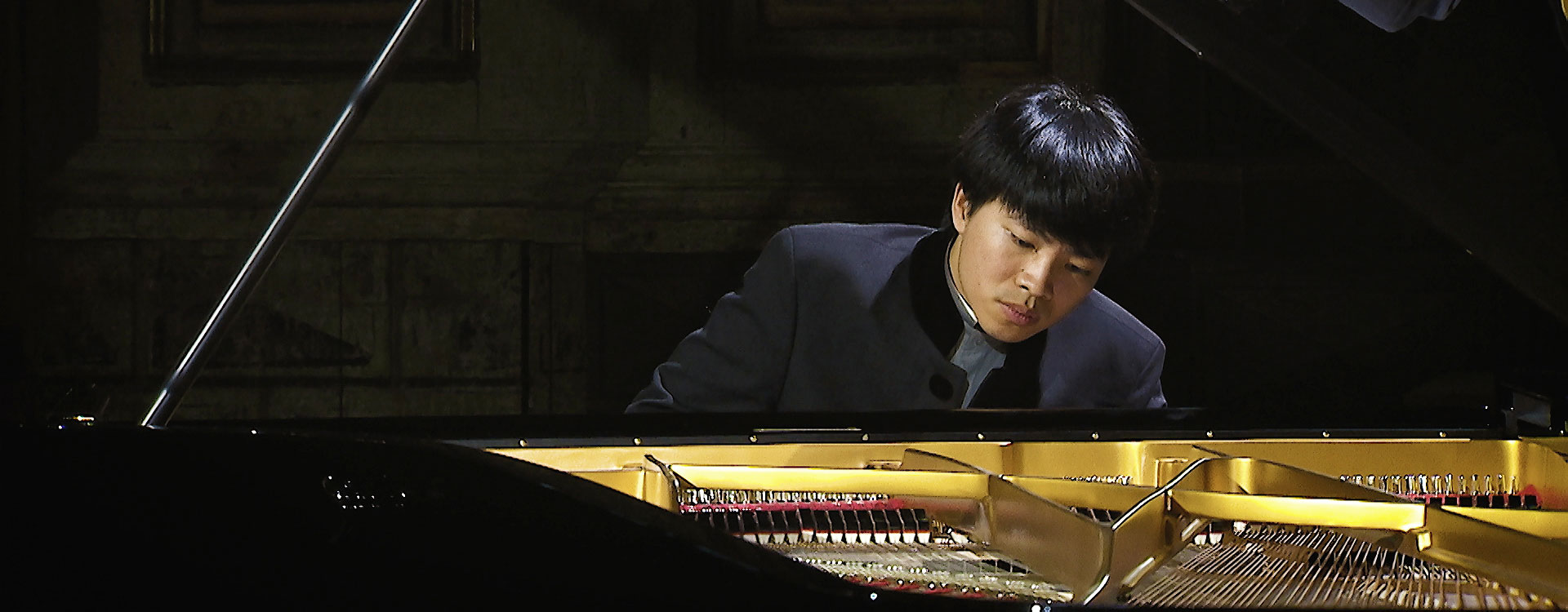 Kit Armstrong - Plays Wagner and Liszt