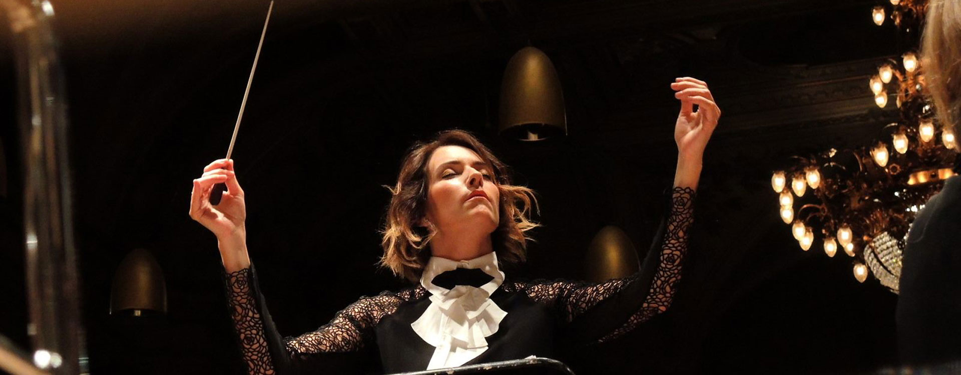 Alondra de la Parra conducts Stravinsky, Mozart & Beethoven