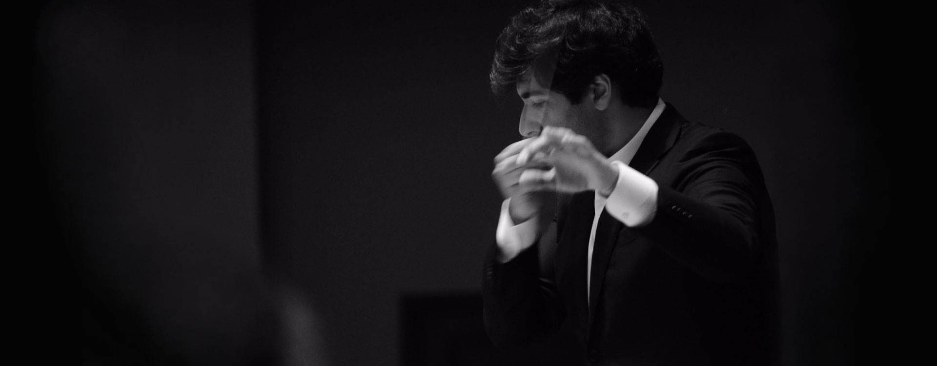 Sergey Smbatyan Conducts Rimsky-Korsakov and Shor