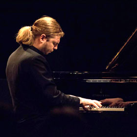 Sergey Smbatyan Conducts Shor and Khachaturian